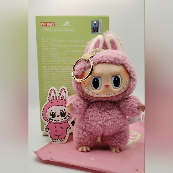 Labubu Exciting Macaron "Lychee Berry" TODAYS SPECIAL ONLY 1/4/2026 - Picture 2 of 3